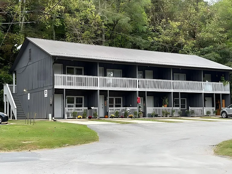 Save 50% Your First Month at Sky at Cullowhee - Modern Living! — Photo 12