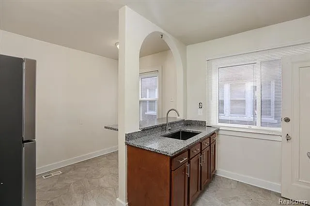 16847 Baylis St #1 — Photo 7