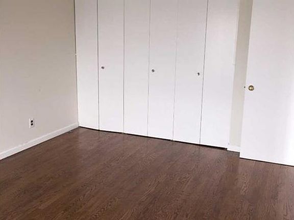 2nd image of 25-40 Shore Blvd #5T