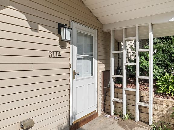 2nd image of 3114 92nd St