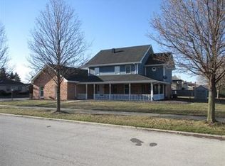 18459 Country Ln, Homewood, IL 60438