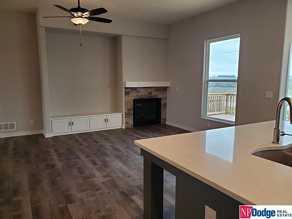 4th image of 5118 Heartland Dr