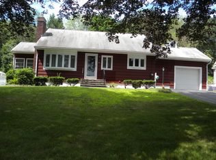 97 Dancause Rd, Lowell, MA 01852