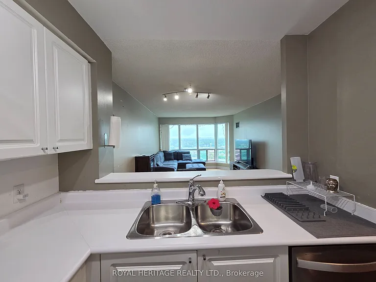 11 Lee Centre Dr #2212 — Photo 11