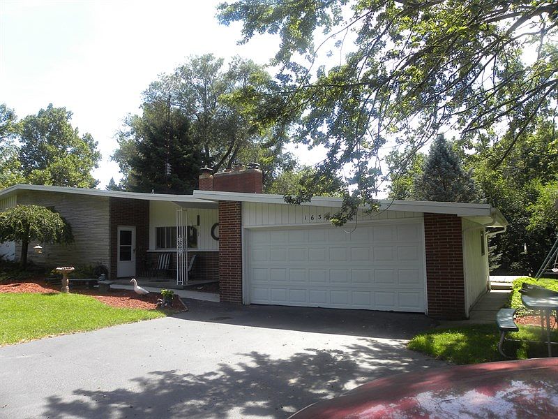 1st image of 16390 Chandler Blvd