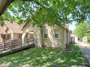 2204 E 67th Ter, Kansas City, MO 64132