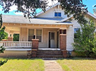 507 Sloan St, Taylor, TX 76574