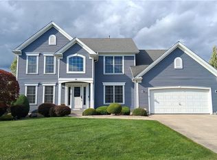 34 Chicory Ln, Lancaster, NY 14086