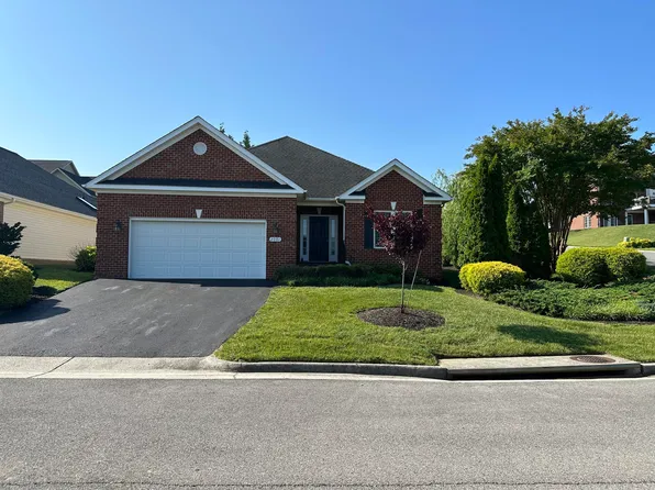 2001 River Ridge Ct, Salem, VA 24153