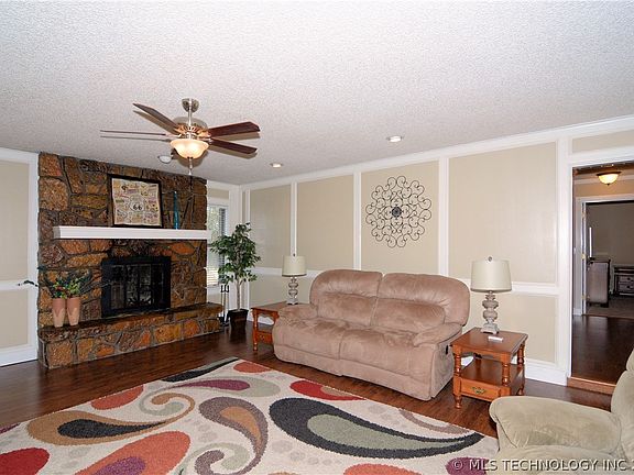 5th image of 23958 King Ct