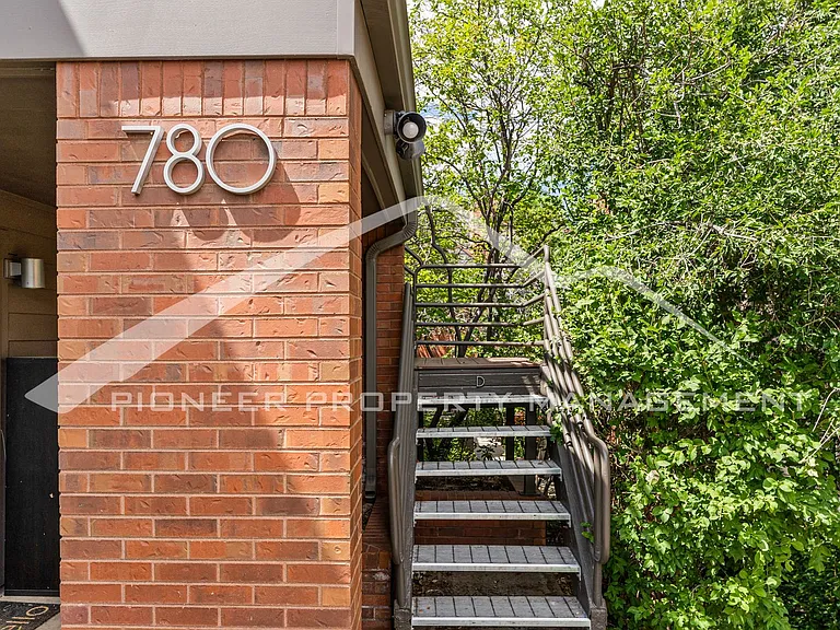 780 Walnut St #D — Photo 2