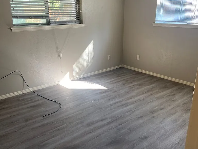 1314 Hanna Cir — Photo 12