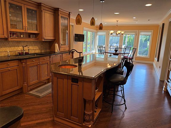 5th image of 3958 Winterset Ct