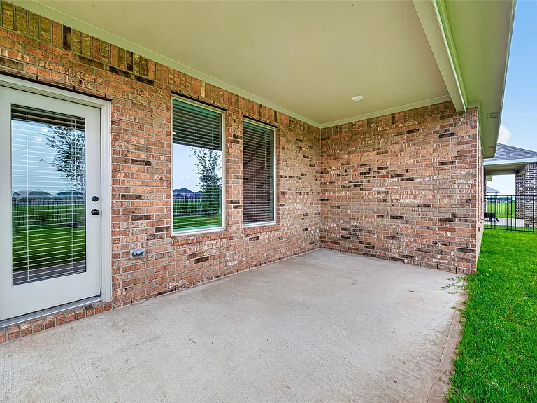 2216 Inglenook Grove Dr — Photo 32