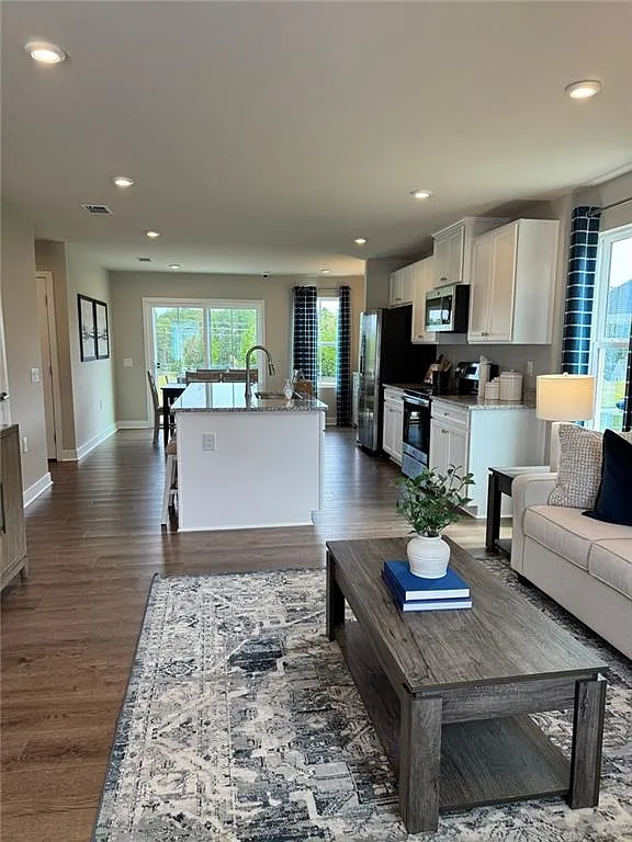 2 bed, 2.0 bath, 1153 sqft, $2,200 — Photo 3