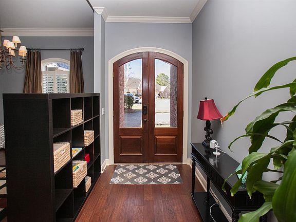 3rd image of 136 Woodbury Park Pl
