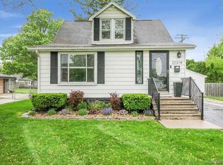 22319 Violet St, Saint Clair Shores, MI