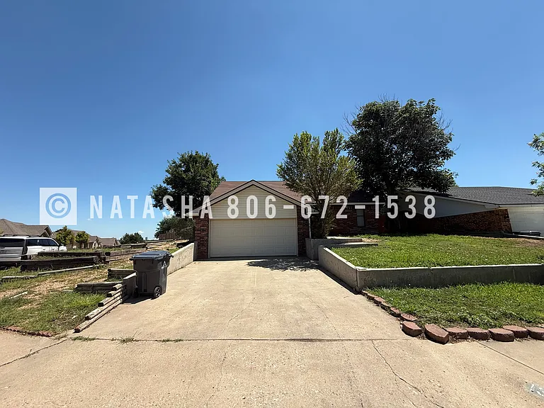 1332 Montclair Dr — Photo 1