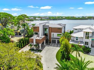 402 Hillsborough St, Palm Harbor, FL 34683