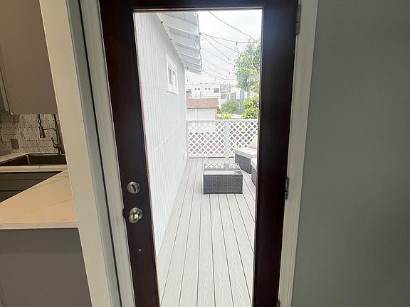 5th image of 4248 York Blvd
