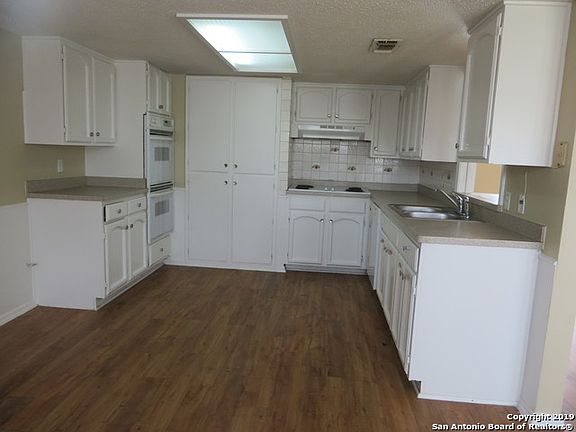5th image of 6707 Stone Lake Dr