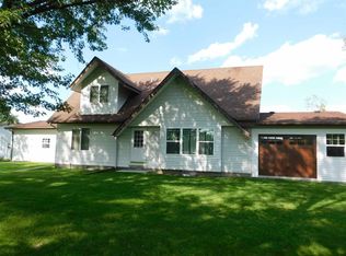 1929 4th St, Tipton, IA 52772