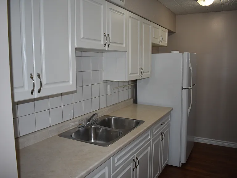 171 Willow Ave — Photo 10