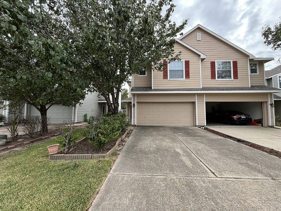 1st image of 17235 Oakwood Chase Dr