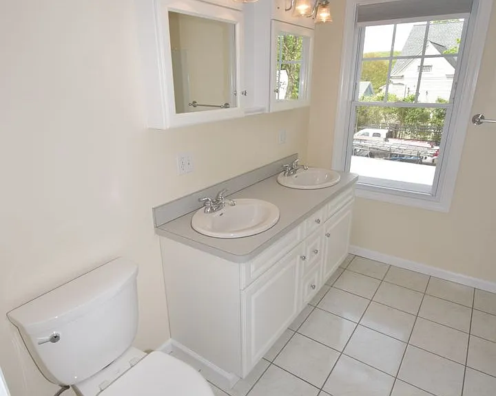 16-18A Maple St — Photo 7
