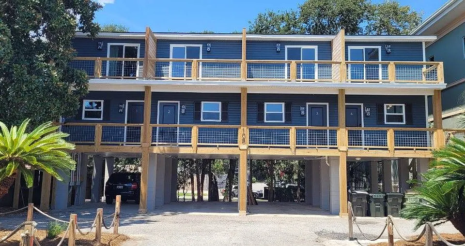 108 W Cooper Ave #1