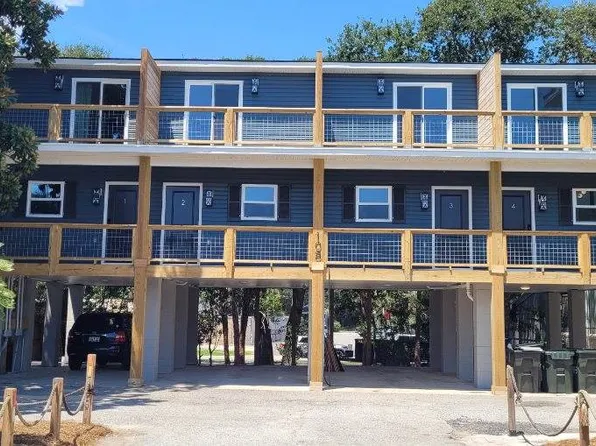 108 W Cooper Ave #1, Folly Beach, SC 29439