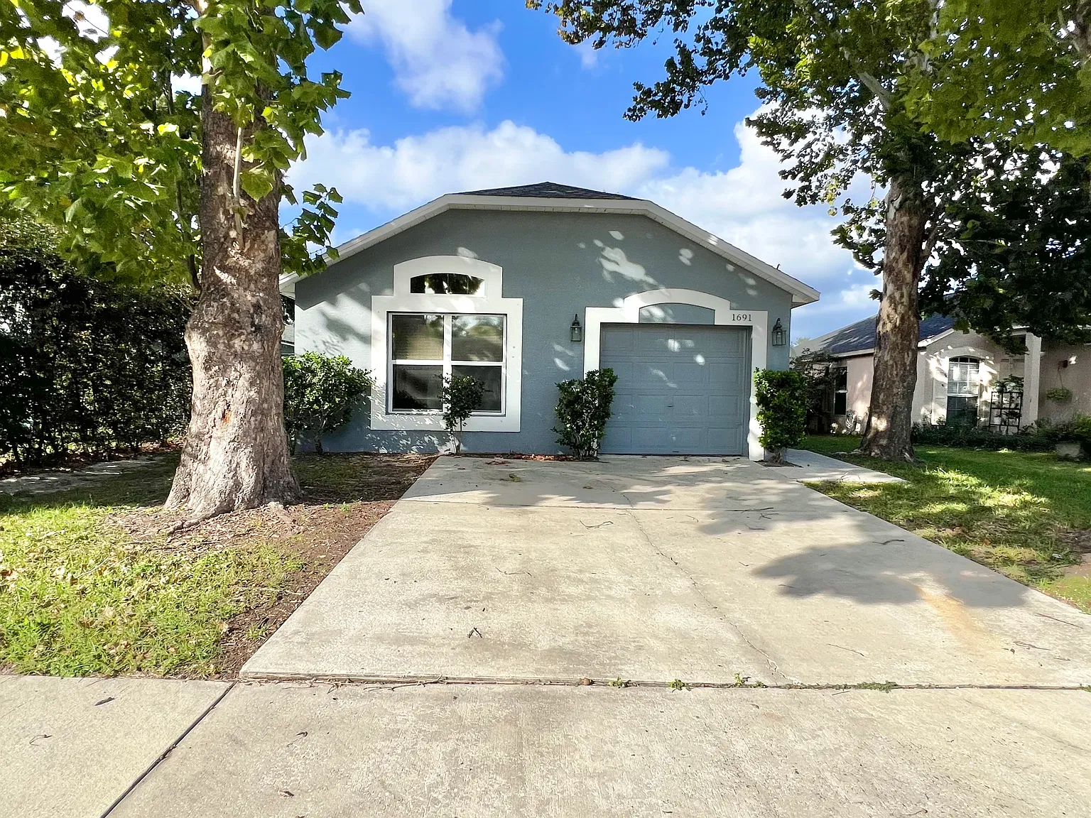 3 bed, 1178 sqft, $1,950 — Photo 2