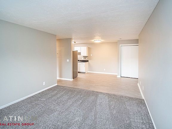 4th image of 5450 S 77th St #13