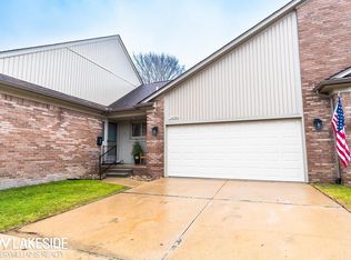 42565 Leonardos Way, Clinton Township, MI 48038