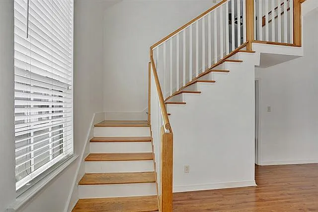 841 Washington Ave — Photo 12