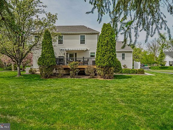 4th image of 20 Argyle Ln
