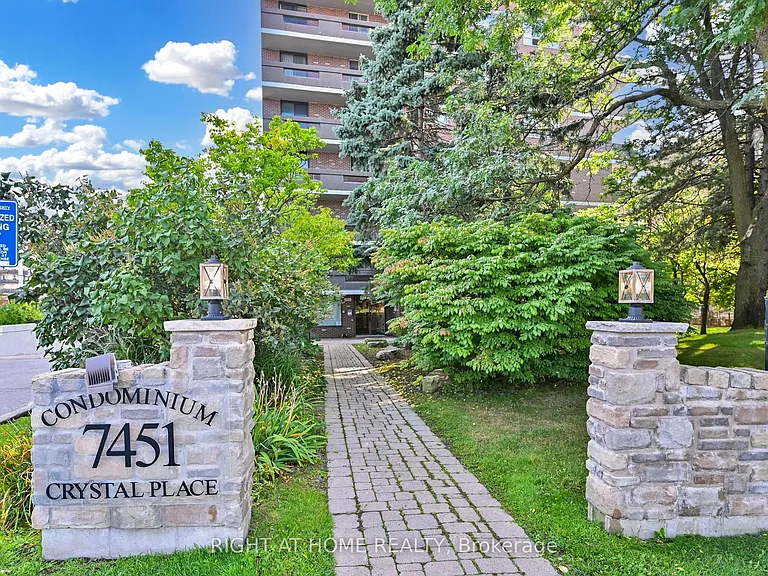 7451 Yonge St E #704 — Photo 1