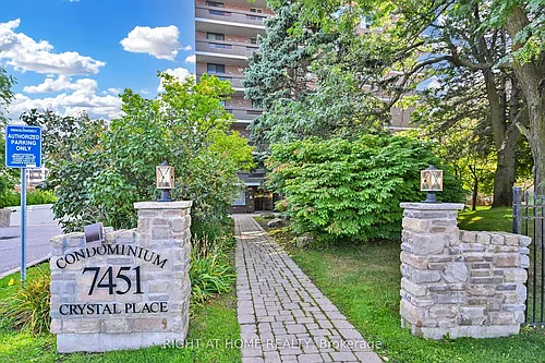 7451 Yonge St E #704 Photo 1