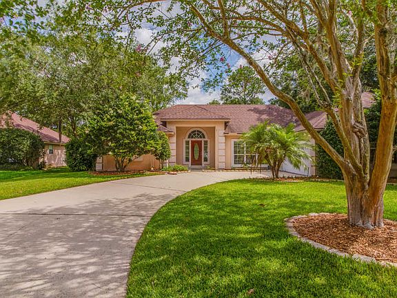 2nd image of 813 Brookstone Ct