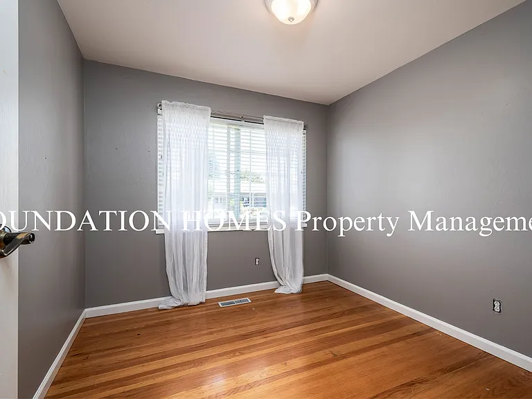 32 Devonshire Dr — Photo 15