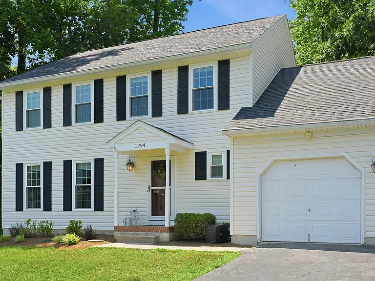 1294 Doubleday Dr — Photo 20