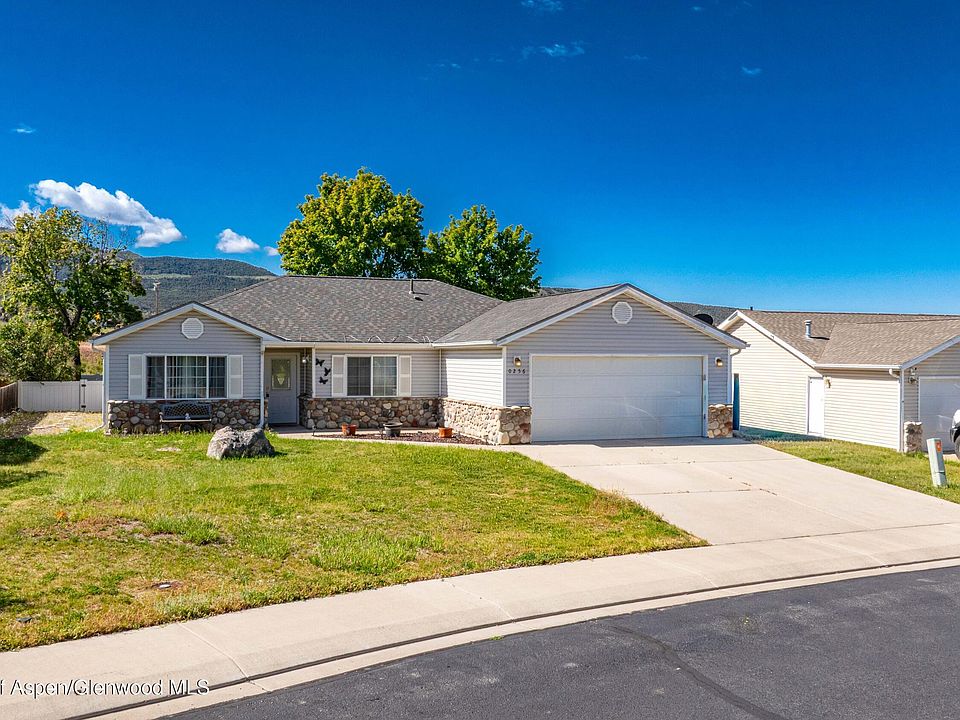 1st image of 256 Cliff View Cir