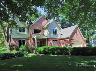 1108 Vineyard Dr, Gurnee, IL 60031