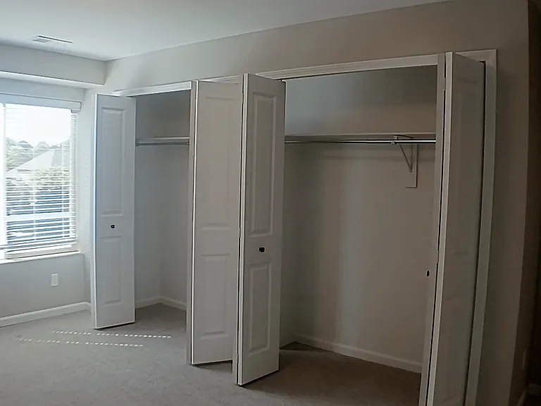Prentiss Pointe Apartments — Photo 342