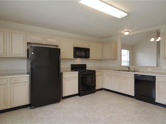 5th image of 19415 Rum River Ct