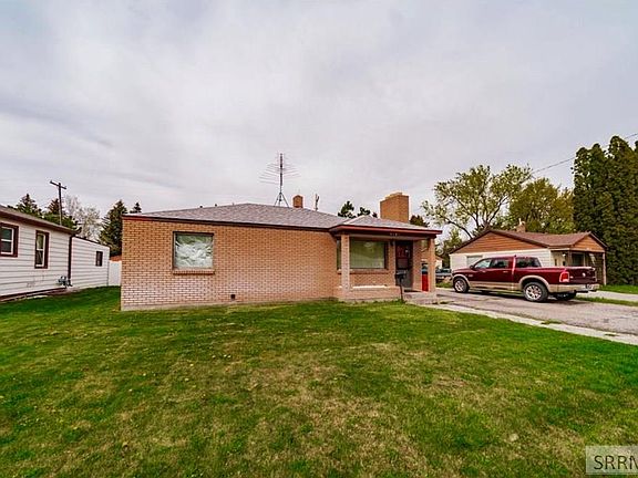 3rd image of 143 Dove Ave