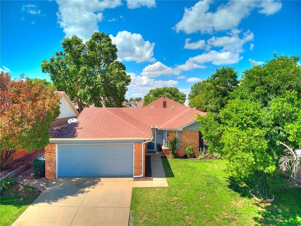 1st image of 1113 SW 133rd Pl