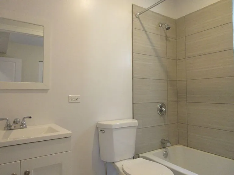 2020 N Bissell St #1 — Photo 7