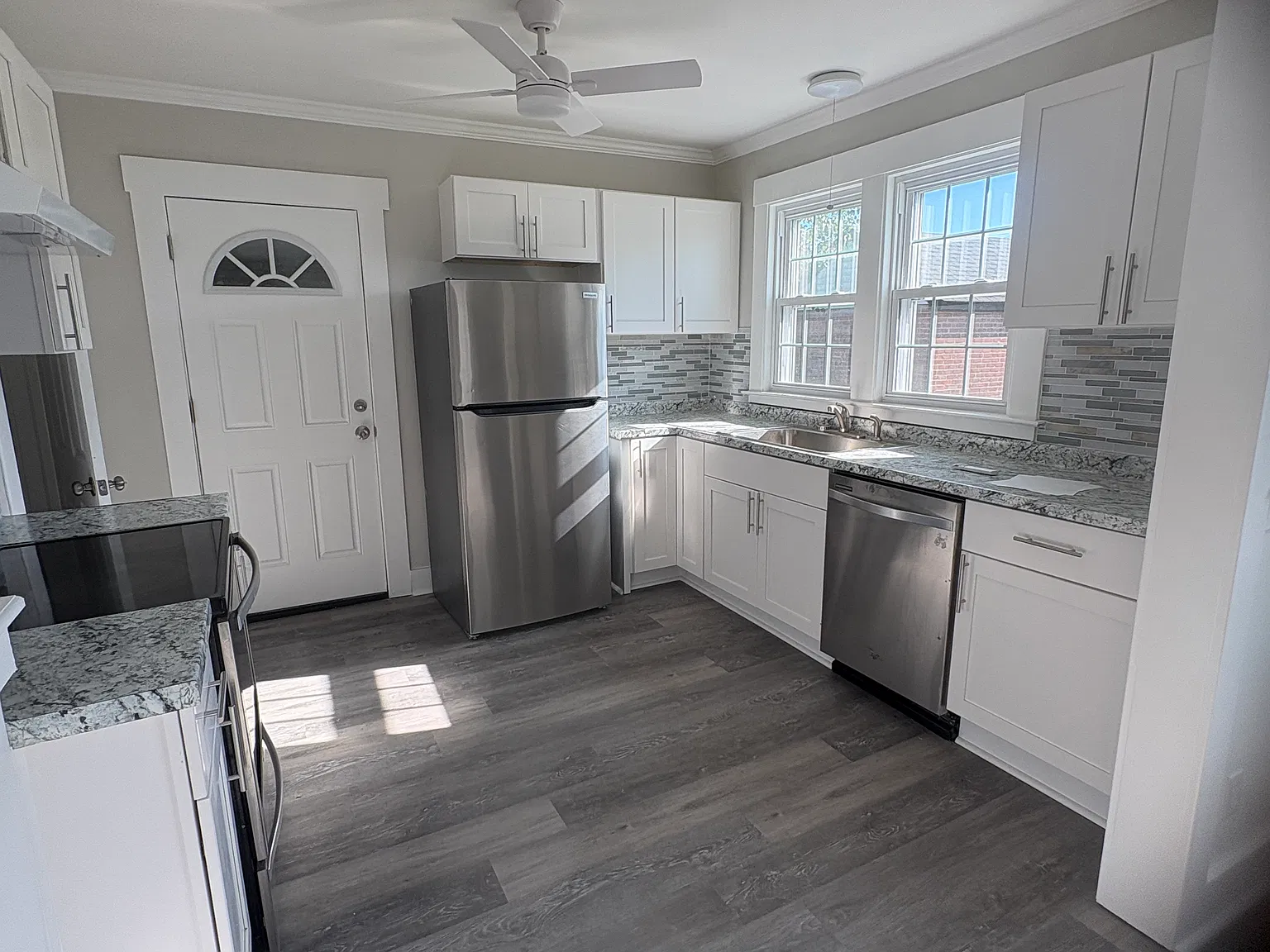 4 bed, 1.5 bath, $2,975 — Photo 1