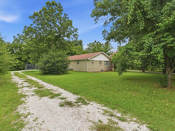 3rd image of 947 County Road 281